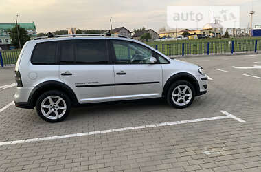 Мінівен Volkswagen Cross Touran 2007 в Нововолинську