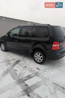 Мінівен Volkswagen Cross Touran 2008 в Києві