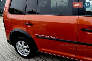 Минивэн Volkswagen Cross Touran 2008 в Львове