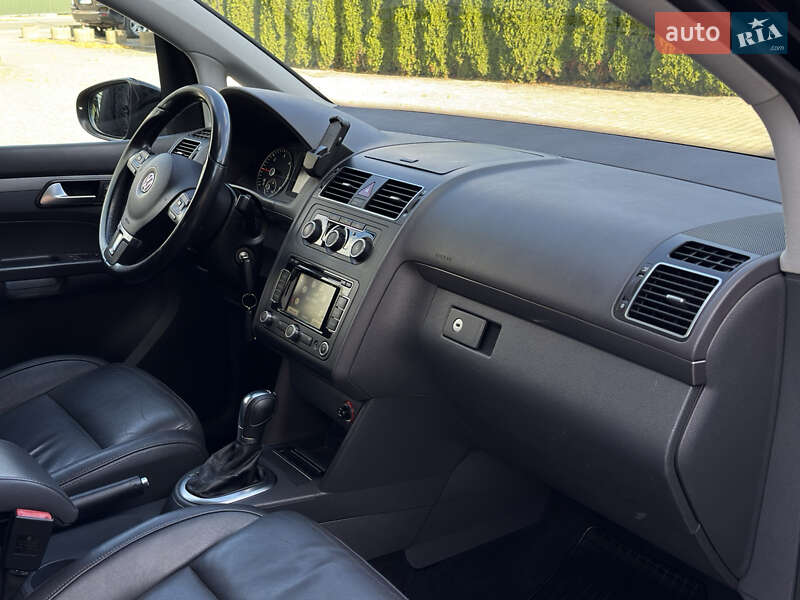 Мінівен Volkswagen Cross Touran 2011 в Самборі