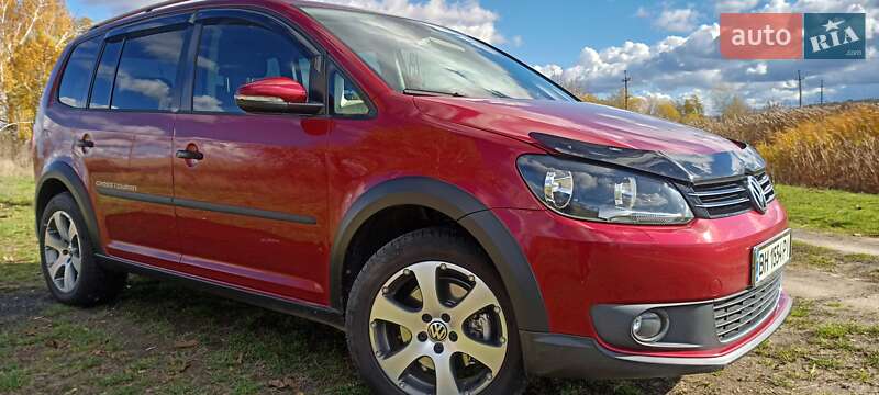 Volkswagen Cross Touran 2011 Volkswagen Cross Touran 2011