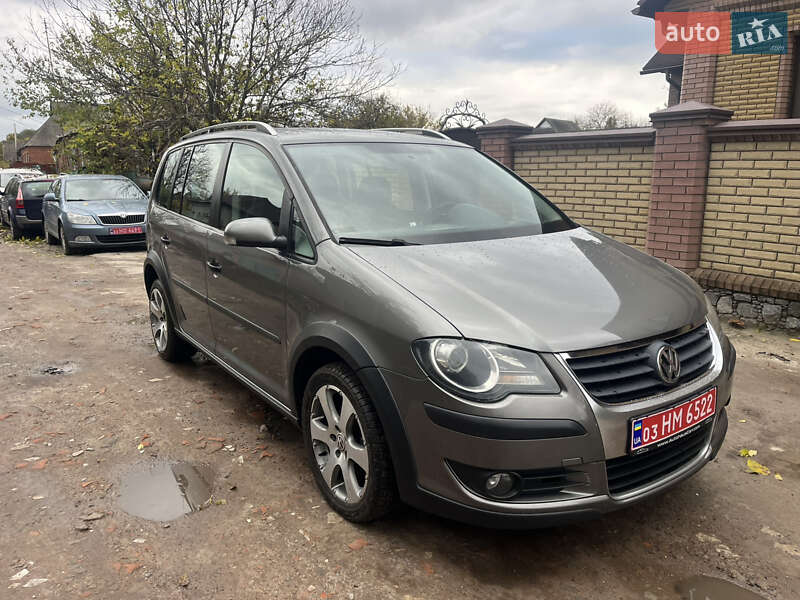 Минивэн Volkswagen Cross Touran 2008 в Ахтырке фото 16 Минивэн Volkswagen Cross Touran 2008 в Ахтырке