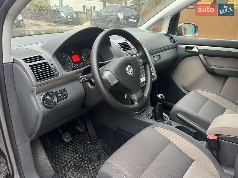 Минивэн Volkswagen Cross Touran 2008 в Ахтырке фото 43 Минивэн Volkswagen Cross Touran 2008 в Ахтырке