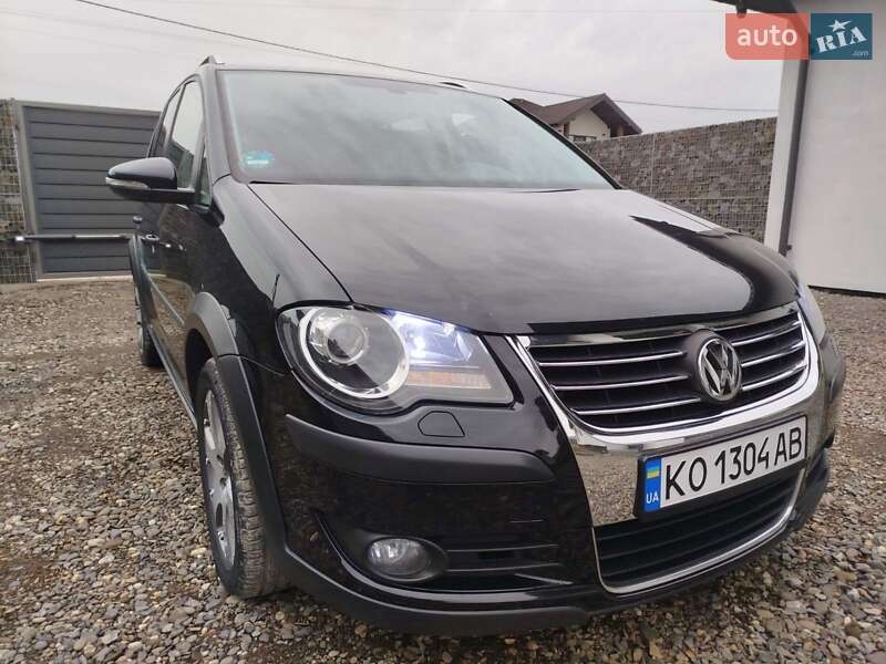 Volkswagen Cross Touran 2009 Volkswagen Cross Touran 2009