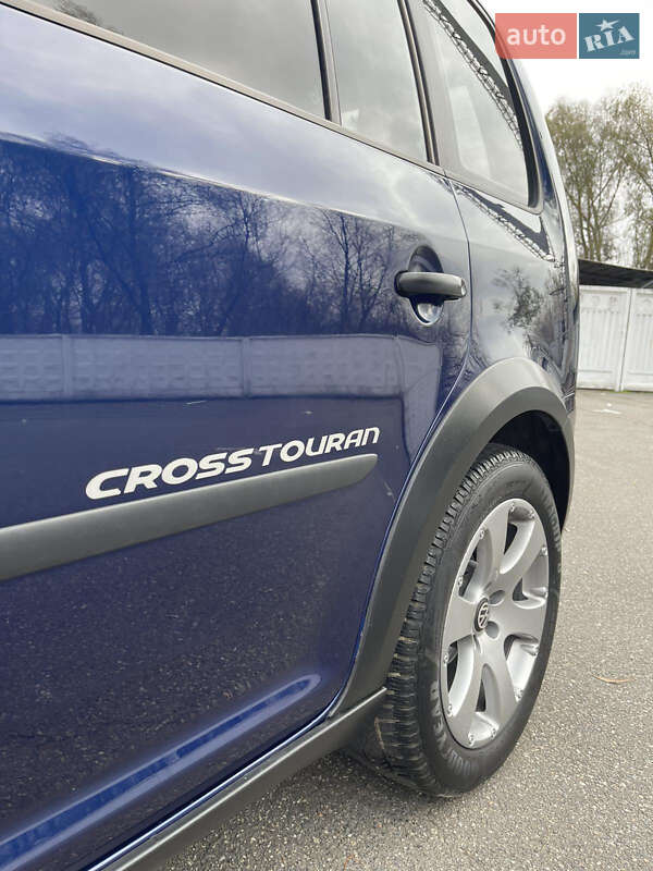 Минивэн Volkswagen Cross Touran 2008 в Киеве