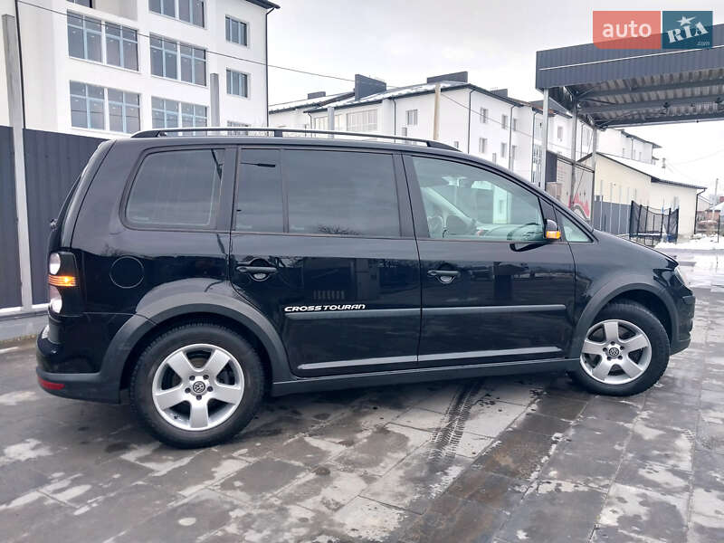 Минивэн Volkswagen Cross Touran 2008 в Самборе
