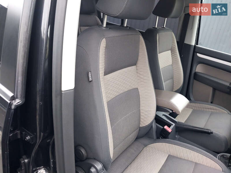 Минивэн Volkswagen Cross Touran 2008 в Самборе