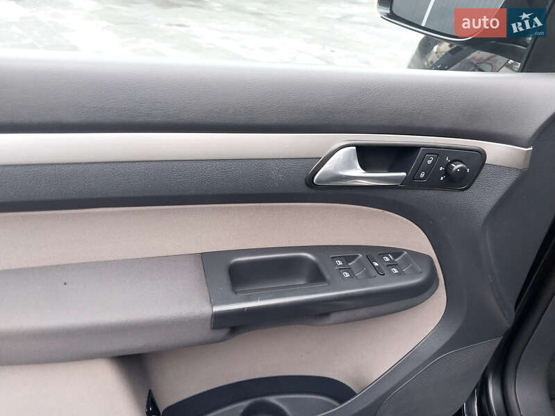 Минивэн Volkswagen Cross Touran 2008 в Самборе