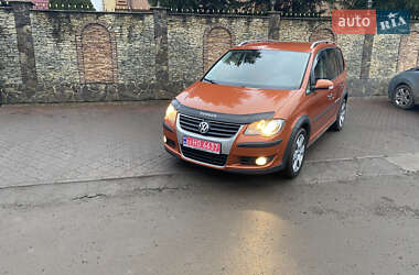 Мінівен Volkswagen Cross Touran 2007 в Нововолинську
