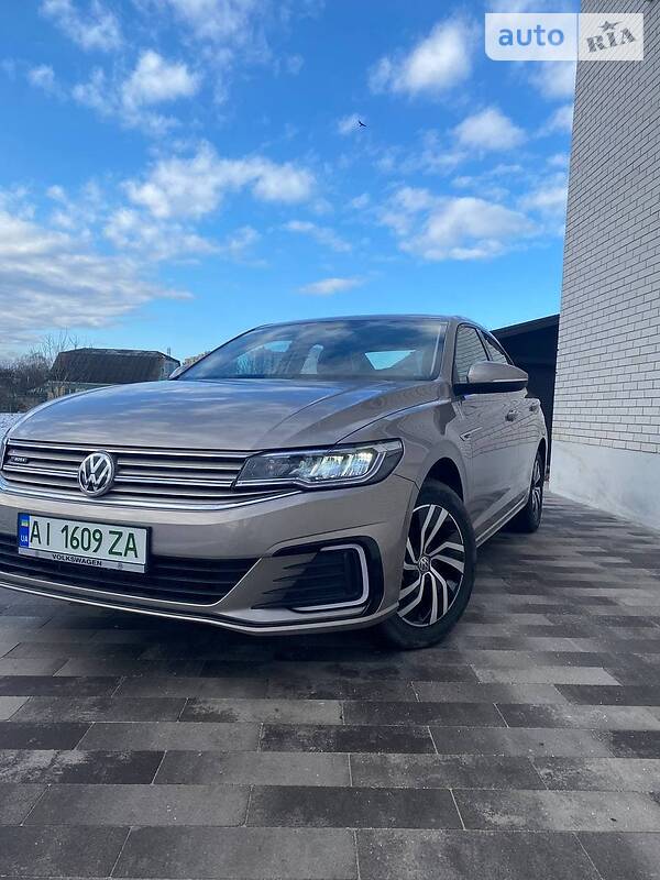 Volkswagen e-Bora 2019