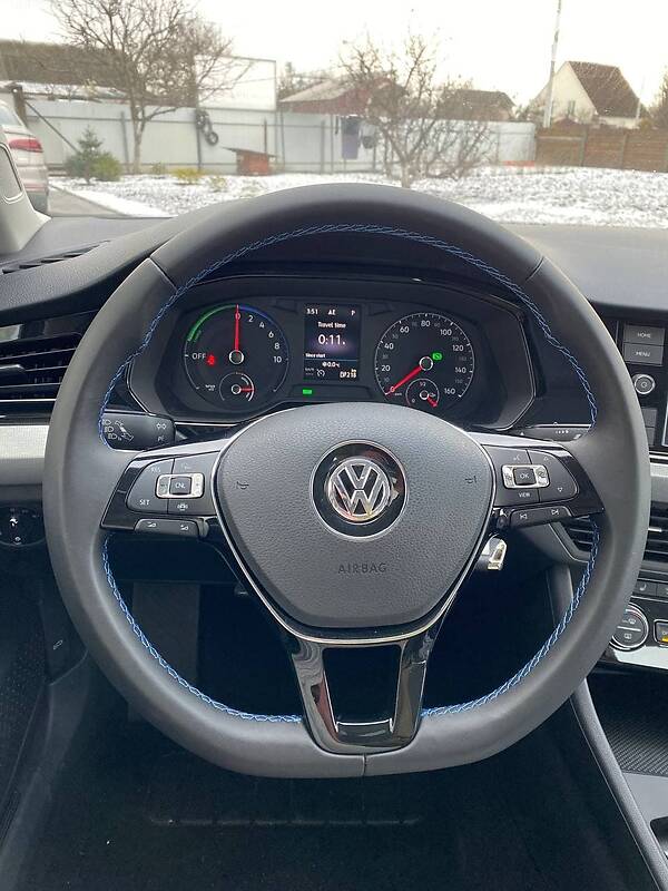 Седан Volkswagen e-Bora 2019 в Борисполе