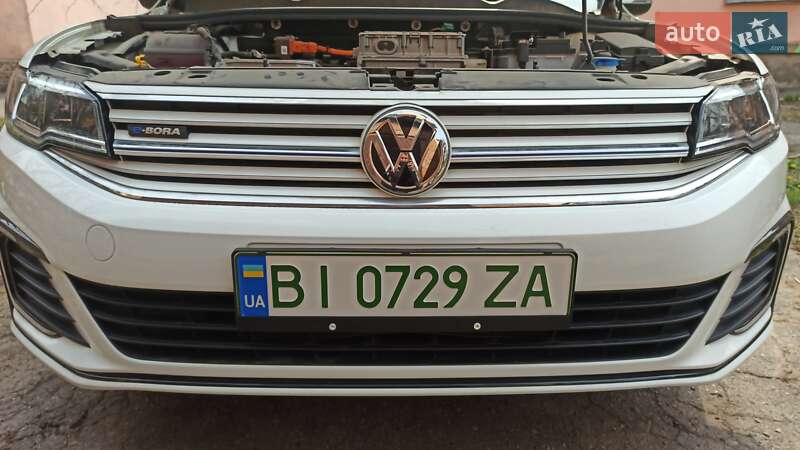Седан Volkswagen e-Bora 2019 в Полтаві