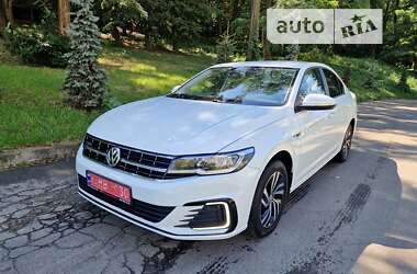 Седан Volkswagen e-Bora 2019 в 