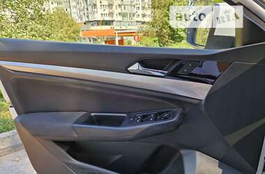 Седан Volkswagen e-Bora 2019 в 
