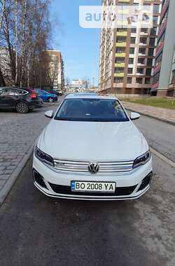 Седан Volkswagen e-Bora 2019 в Тернополі