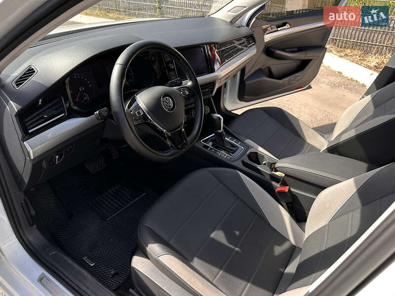 Седан Volkswagen e-Bora 2020 в Одесі