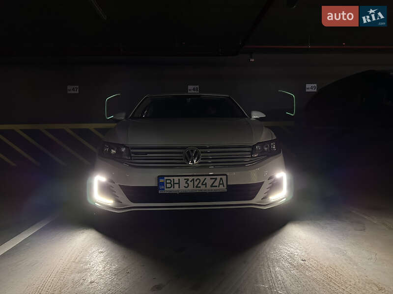 Седан Volkswagen e-Bora 2020 в Одесі