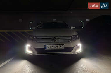 Седан Volkswagen e-Bora 2020 в 