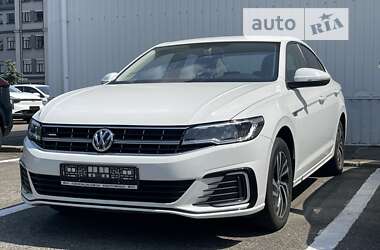 Седан Volkswagen e-Bora 2019 в Киеве