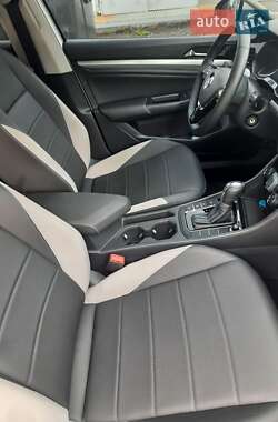 Седан Volkswagen e-Bora 2019 в 
