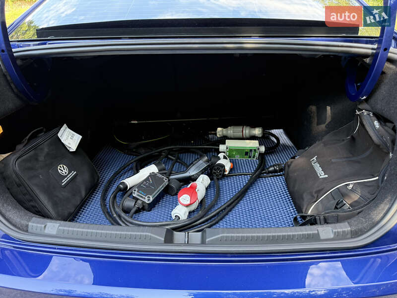 Седан Volkswagen e-Bora 2019 в Запоріжжі