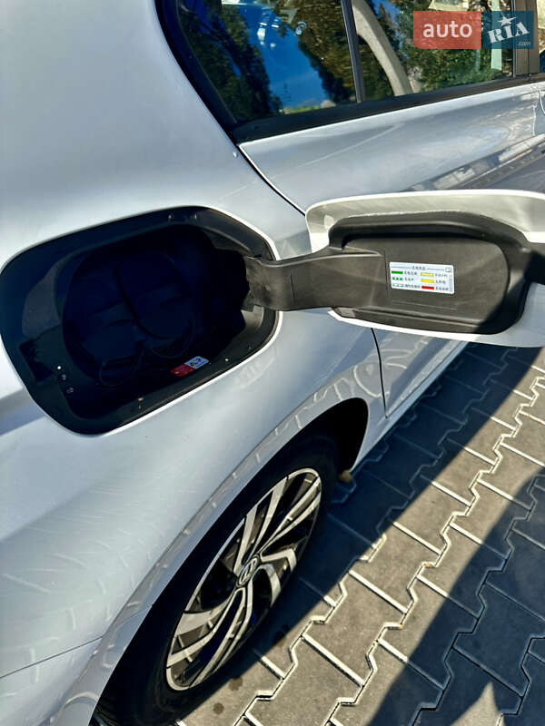 Седан Volkswagen e-Bora 2020 в Коцюбинском