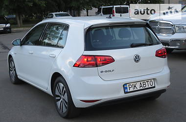 Хетчбек Volkswagen e-Golf 2016 в Києві