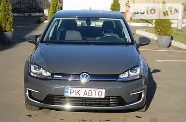 Хетчбек Volkswagen e-Golf 2017 в 
