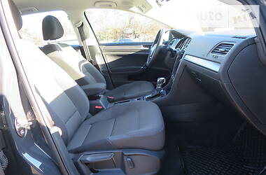 Хетчбек Volkswagen e-Golf 2017 в 