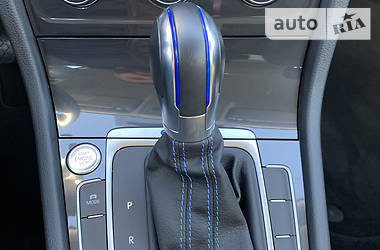 Хетчбек Volkswagen e-Golf 2019 в 