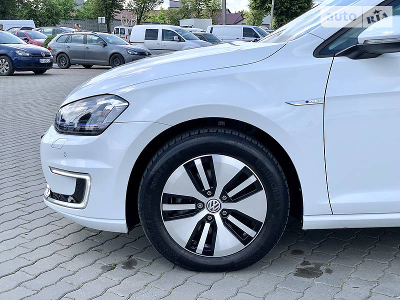 Хетчбек Volkswagen e-Golf 2016 в Хмельницькому