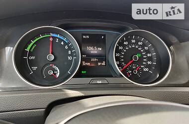 Хетчбек Volkswagen e-Golf 2017 в 