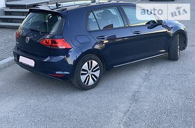Хетчбек Volkswagen e-Golf 2016 в 
