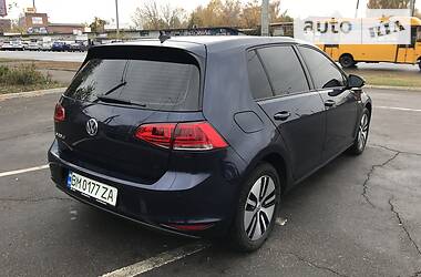 Хетчбек Volkswagen e-Golf 2015 в Сумах