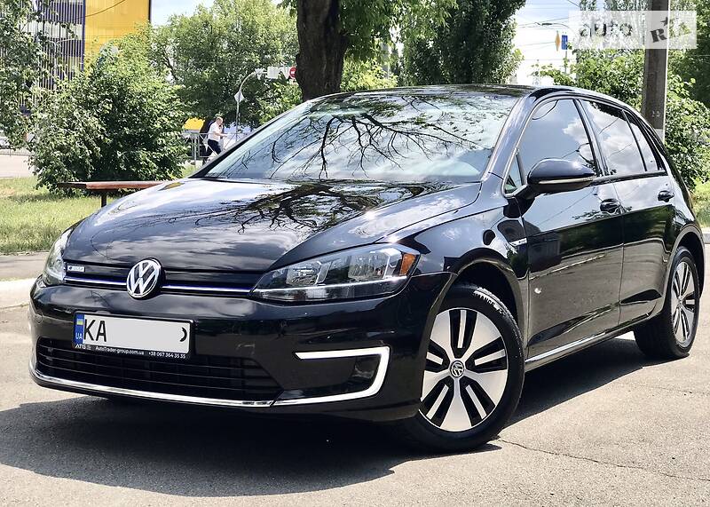 Універсал Volkswagen e-Golf 2017 в Києві