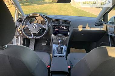 Хетчбек Volkswagen e-Golf 2017 в Дніпрі