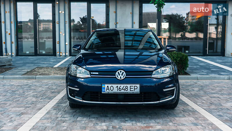 Хэтчбек Volkswagen e-Golf 2019 в Ужгороде
