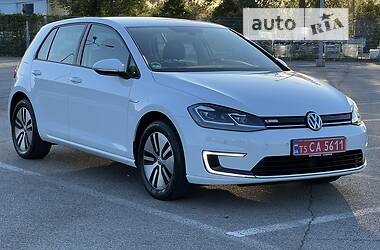 Хэтчбек Volkswagen e-Golf 2017 в Черновцах