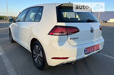 Хэтчбек Volkswagen e-Golf 2017 в Черновцах