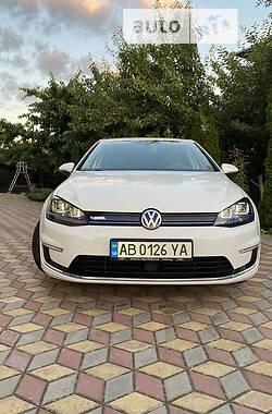 Хетчбек Volkswagen e-Golf 2015 в Козятині