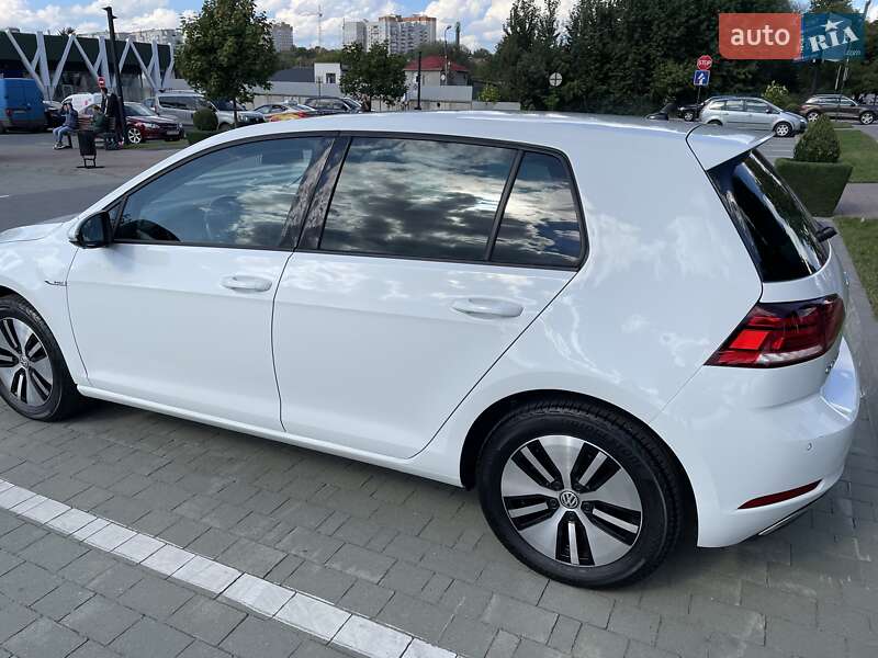Хэтчбек Volkswagen e-Golf 2018 в Хмельницком