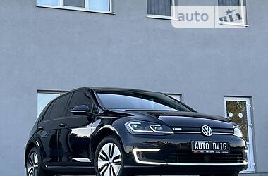 Хетчбек Volkswagen e-Golf 2018 в 