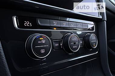 Хетчбек Volkswagen e-Golf 2018 в 