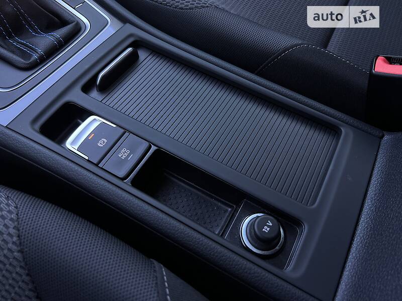 Хэтчбек Volkswagen e-Golf 2018 в Луцке