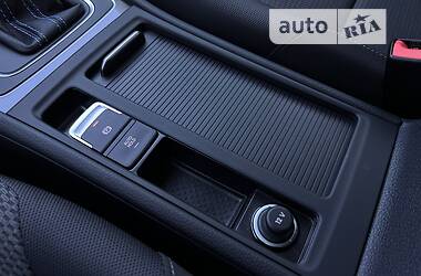 Хетчбек Volkswagen e-Golf 2018 в 