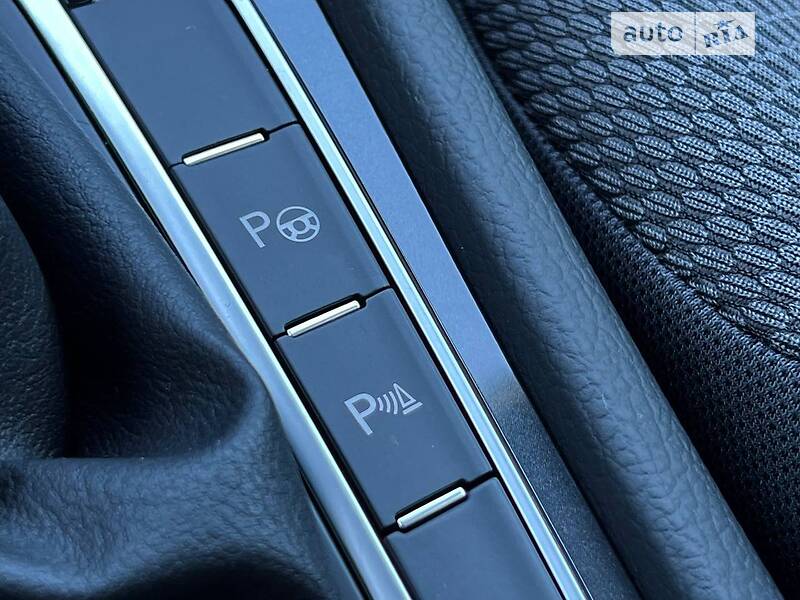 Хэтчбек Volkswagen e-Golf 2018 в Луцке