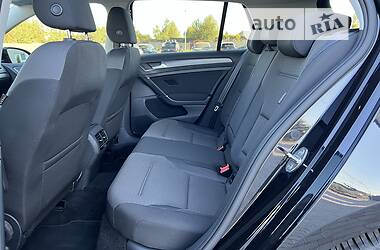 Хетчбек Volkswagen e-Golf 2018 в 