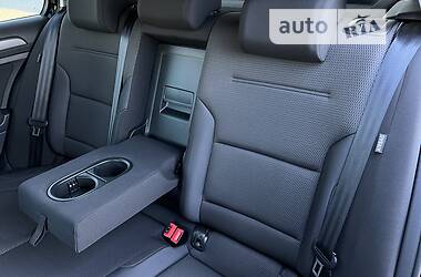 Хетчбек Volkswagen e-Golf 2018 в 