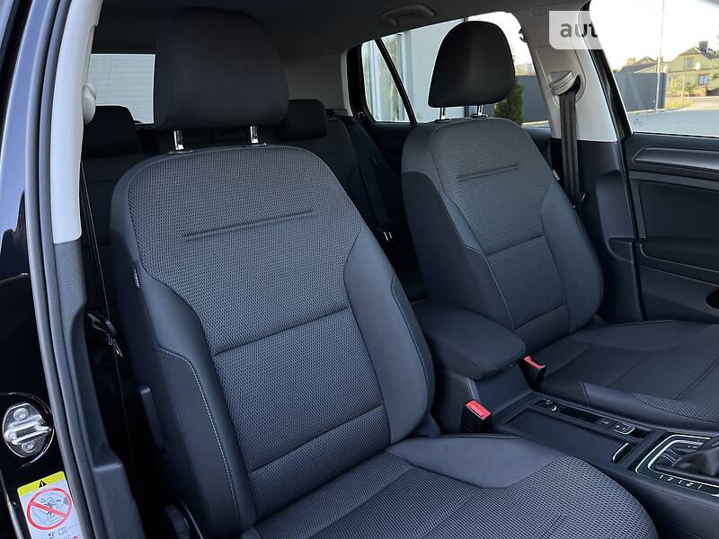 Хэтчбек Volkswagen e-Golf 2018 в Луцке