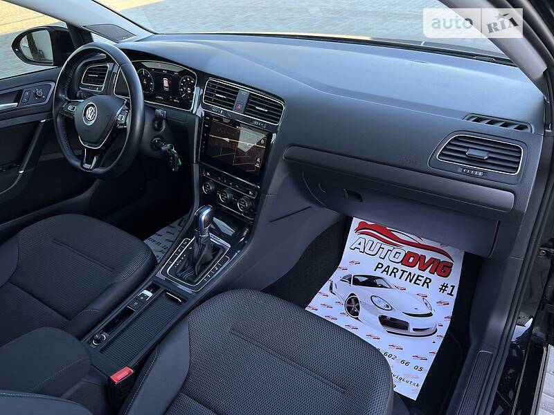 Хэтчбек Volkswagen e-Golf 2018 в Луцке